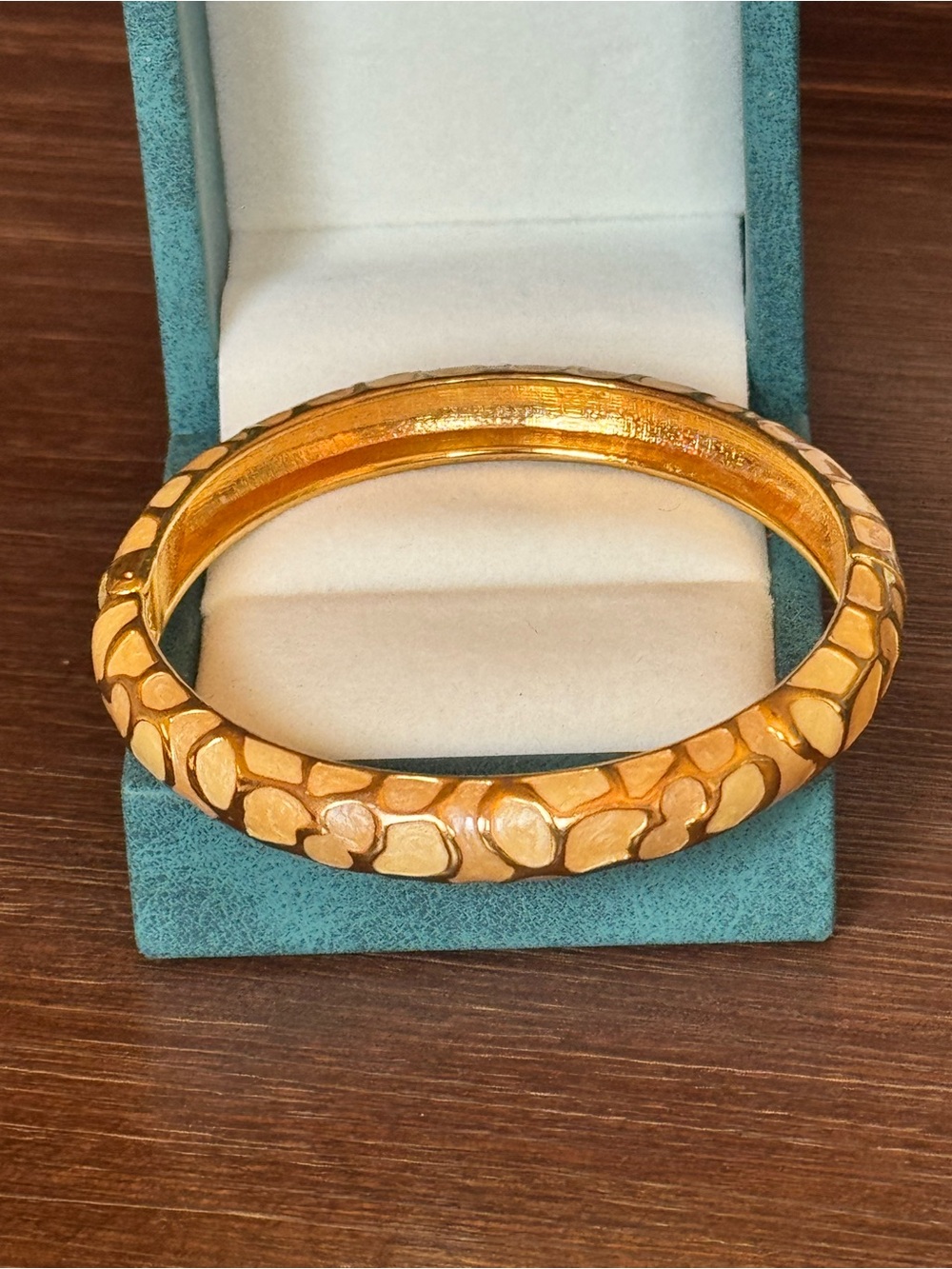 Vtg Joan Rivers Peach Enamel Bangle Gold Tone Cobblestone Animal Print Bracelet
